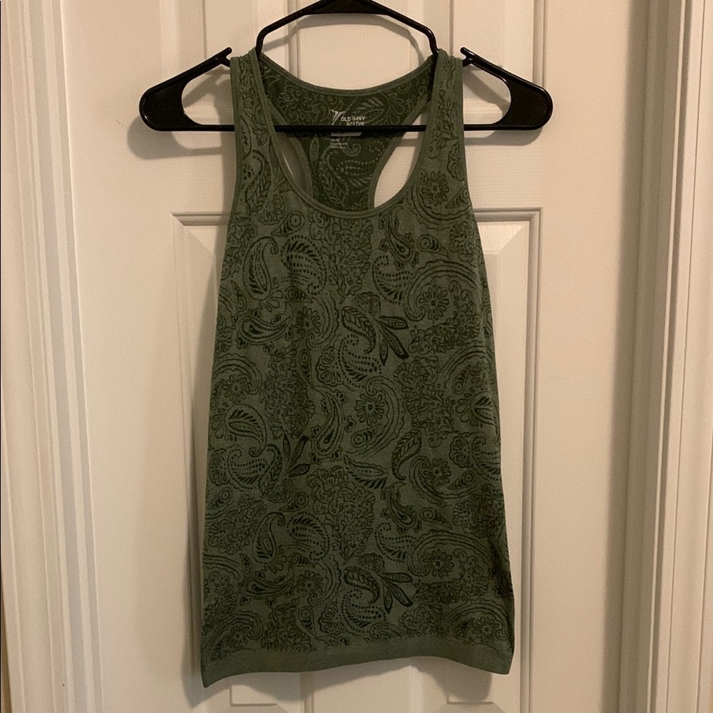 💛 3 for $15 Old Navy Green Tank Top with Racerback Design